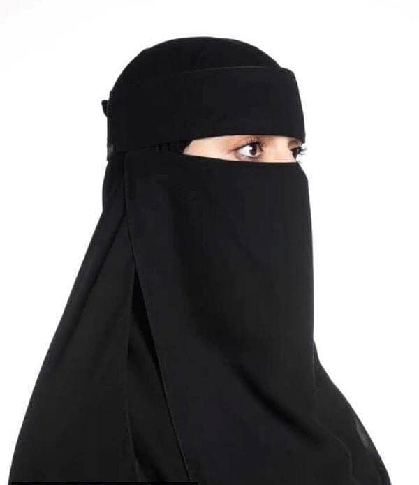 1 pic women plain niqab 1