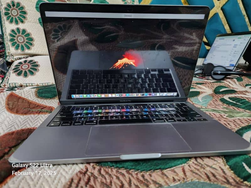 MacBook pro M1 2020.13 inches 6