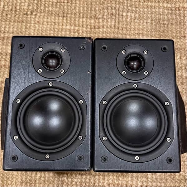 Denon M37 Anplifier and Speaker Set 4