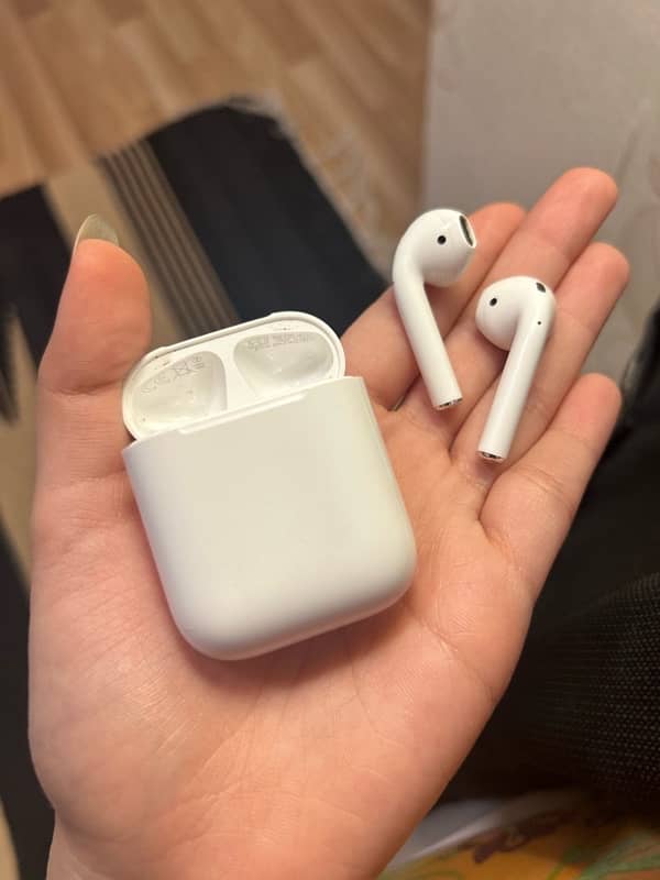 ORIGINAL AIRPODS FIRST GENERATION 1