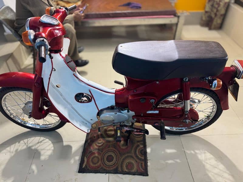 honda 50 cc good condtion just huy and ride 2