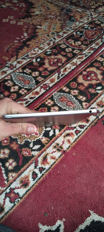 Ipad 5 generation Only Glass Change All Ok 32 Gb me 4