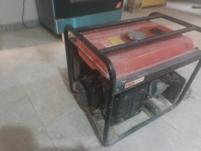 3kw gasoline generator in very good condition for sale 1