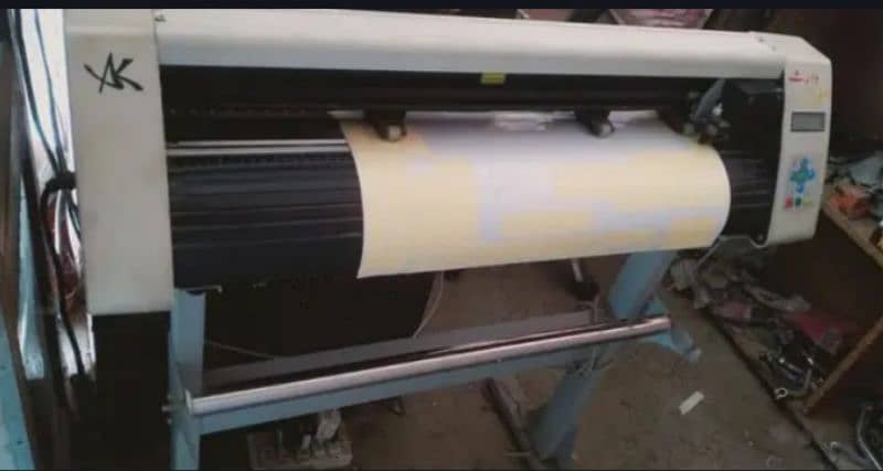 Redsail Cutting plotter ( 20%used ) 0