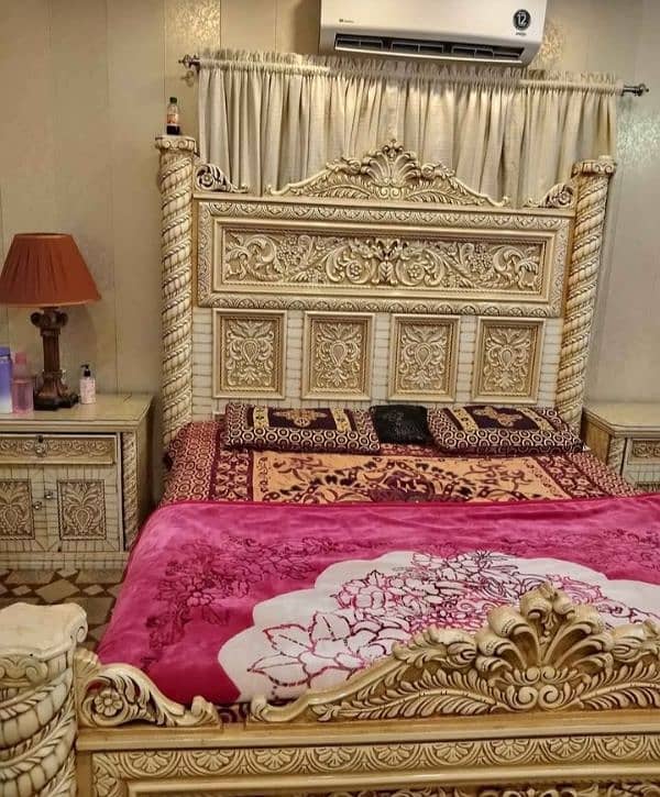 Bed Set with Side tables and Dressing 6