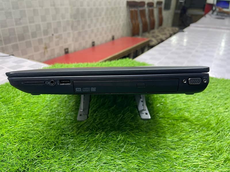 HP ZBook 15 G2 i7 4thMQ NVIDIA 02 GB 0322-8832611 8