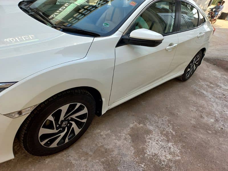 Honda Civic Oriel 2018 4