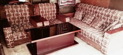 5 seater sofa and Center Table