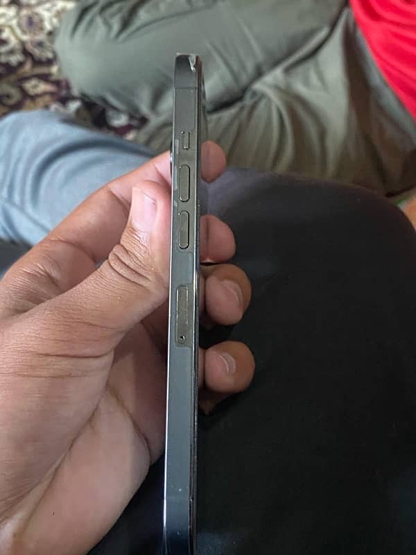 i Phone 13 pro jv battery health 85 condition 10 by 10 2