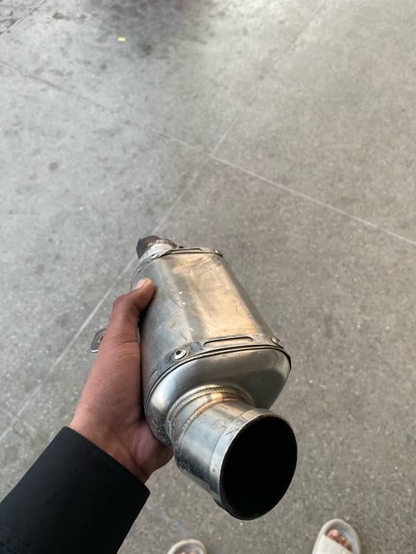 exhaust for ybr:; be loud 1