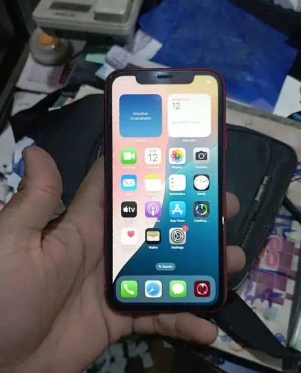 iphone xr jv 64 GP.   2 month sim chalegi 2