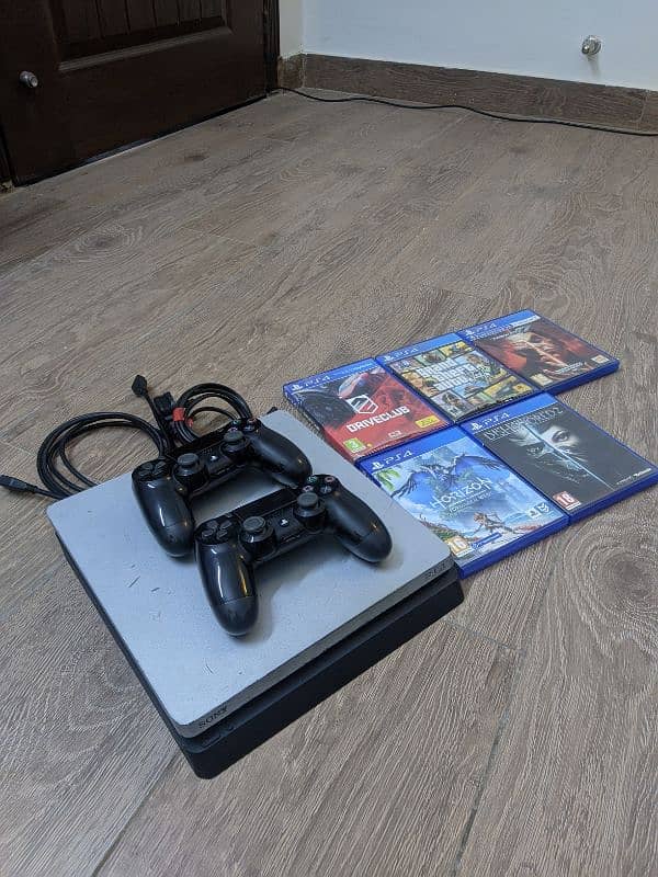 PS4 Slim 500GB with games 0