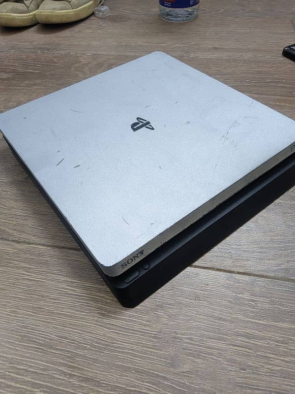 PS4 Slim 500GB with games 8