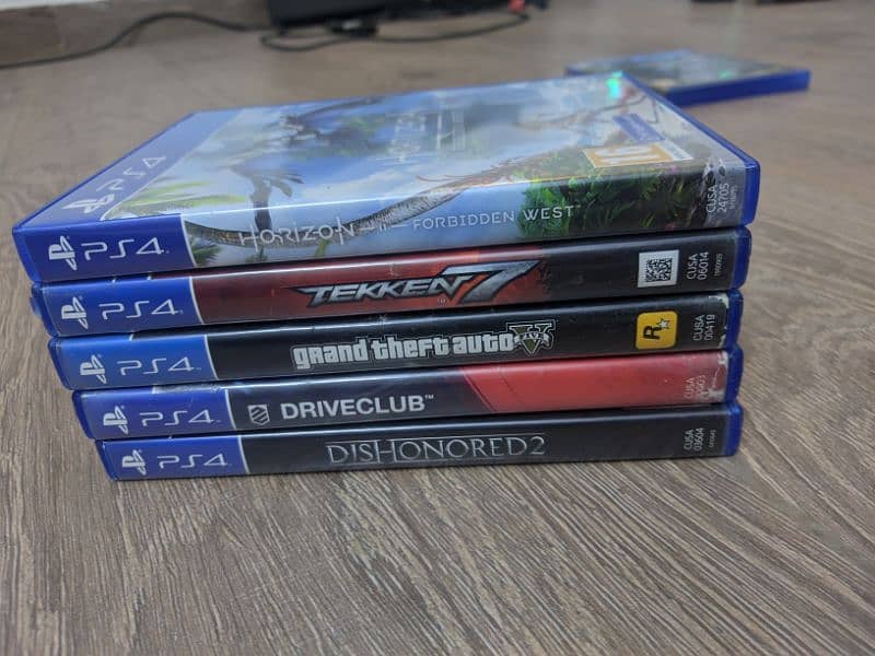 PS4 Slim 500GB with games 11