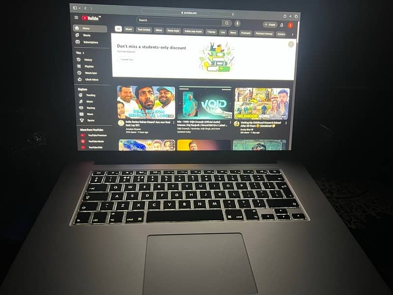 MAC BOOK 15 pro (15 inches mid 2015) 11