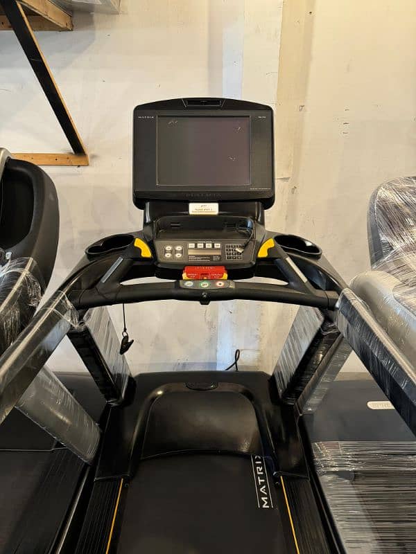 Treadmill home Use / Running Machine / Elleptical / Spin bike /HomeGym 14