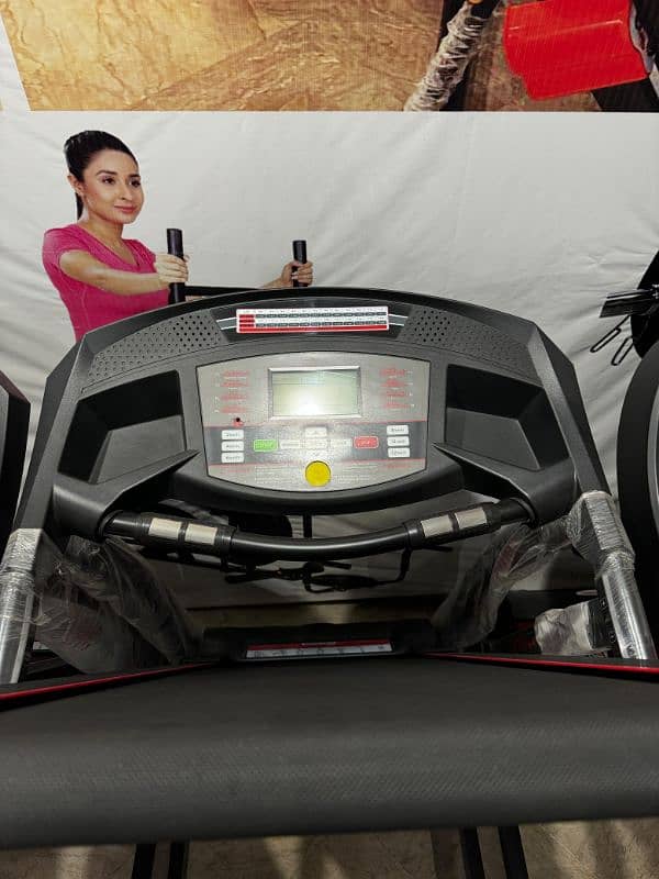 Treadmill home Use / Running Machine / Elleptical / Spin bike /HomeGym 18