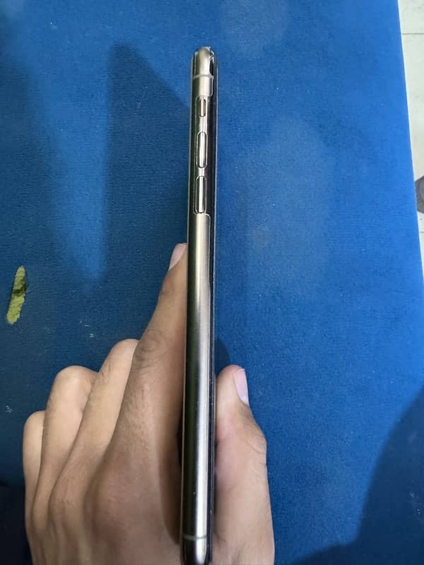 iPhone 11 Pro Max 256GB Pta Approved 3