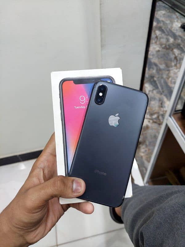 iphone x with box 0