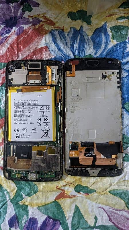 moto z2 force parts 2