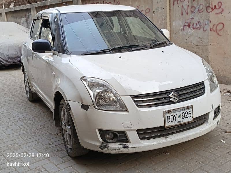 Suzuki Swift dlx 2015 12