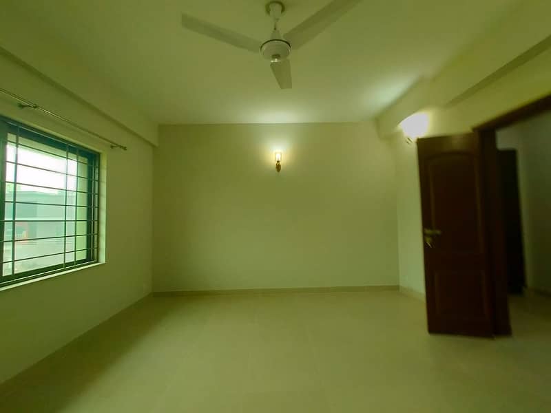 1 Kanal house for rent in Dha phase 8 ex parkview 16