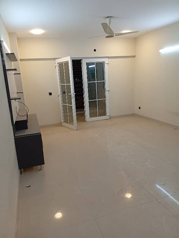 Brand New Luxury Apartment For Rent Main Tariq Road 14