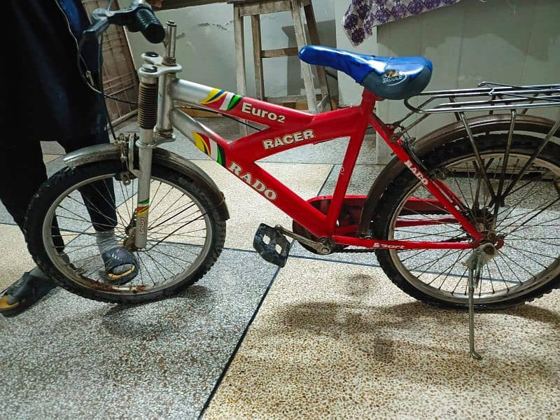 Red coloured Aluminum and Steel build Bicycle for sale 3