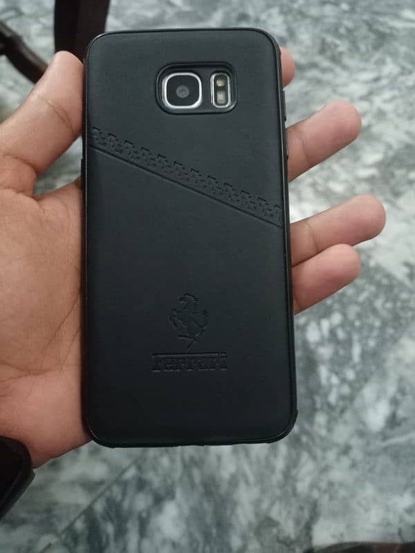 S7 edge in good condition 0