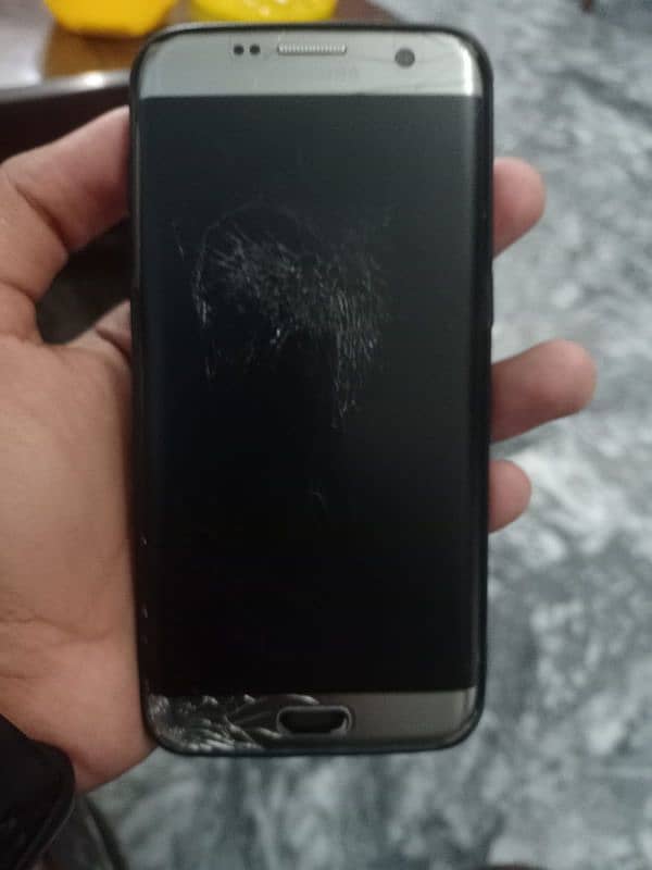 S7 edge in good condition 2