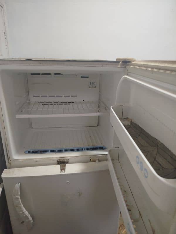 full size LG Fridge 1