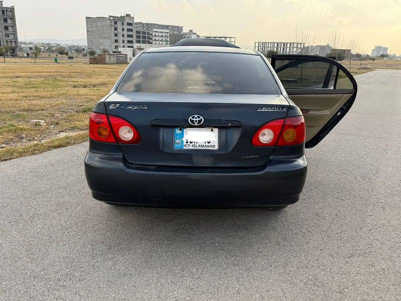 Toyota Corolla 2005 4