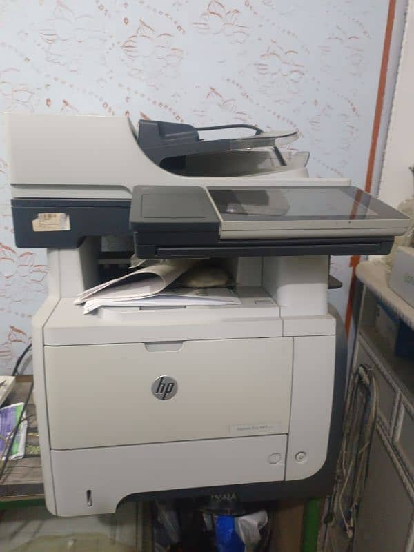 HP Laser Hey M525 0