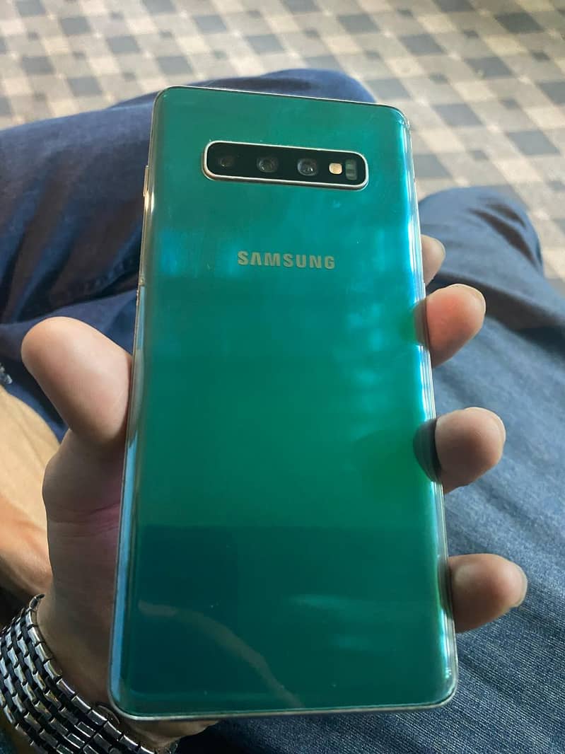 Samsung Mobile S10 Plus 1