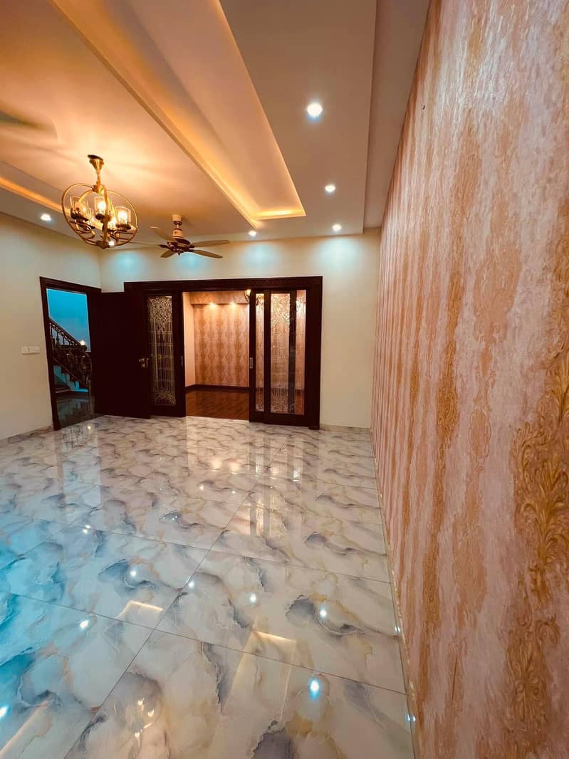 1 Kanal Beautiful House For Sale In Citi Housing Sialkot 7