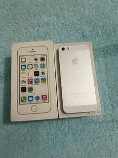 iPhone 5s  (16GB)official PTA Approved 10/10 condition