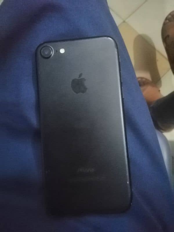 Add title:IPhone 7 Non PTA Urgent For Sale 3