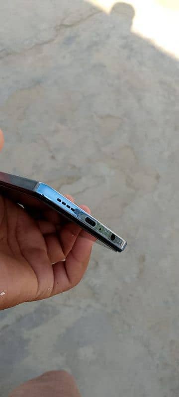 One Hand Used only 7 months used 5