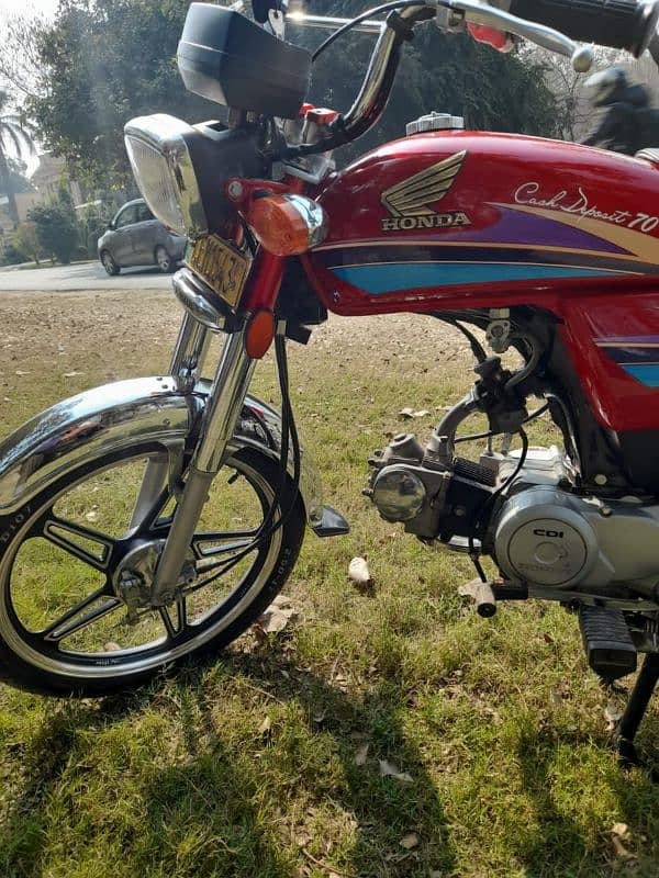 Honda CD70 motorcycle 2007 modal 3