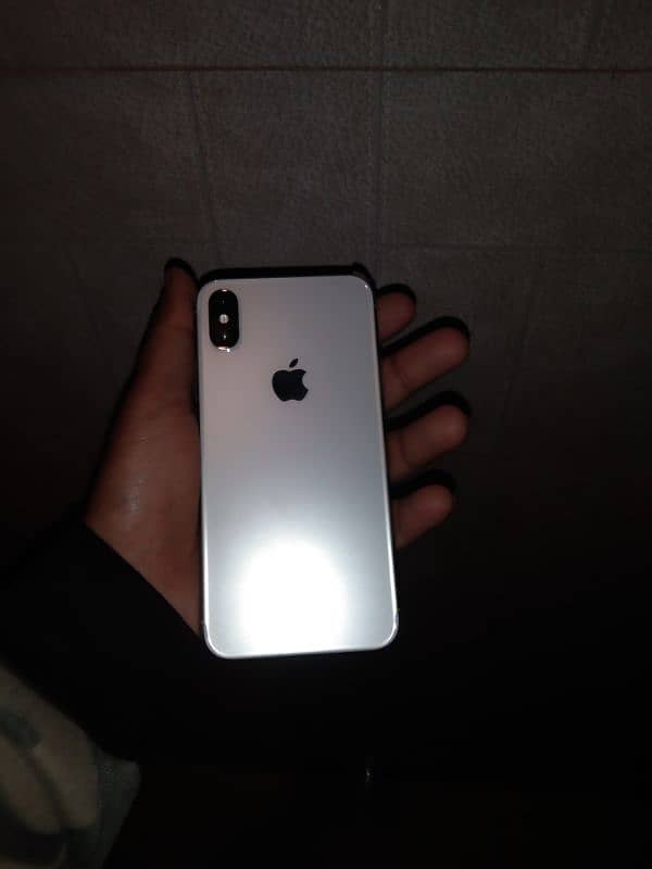 model I phone x PTA proved 256 gb rom  with chargar 0