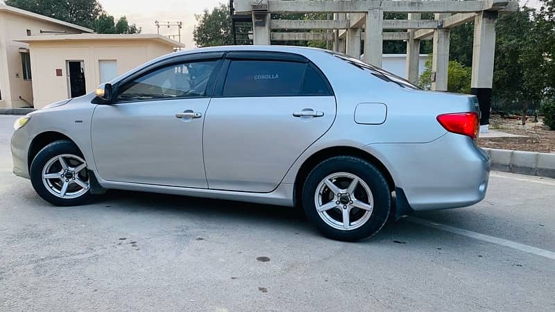 Toyota Corolla GLI 2010 12