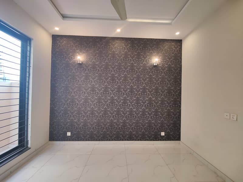 DHA LAHORE PHASE 5 1-Kanal 6-Bedrrom Full-House Available For RENT 22