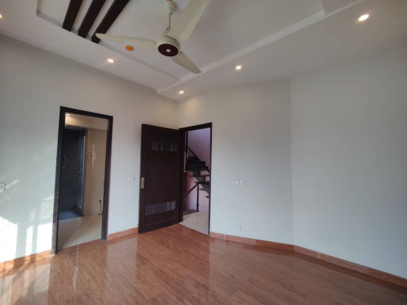 DHA LAHORE PHASE 5 1-Kanal 6-Bedrrom Full-House Available For RENT 47