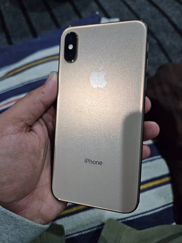 iphone xs gold 64gb 77% health water pack 5