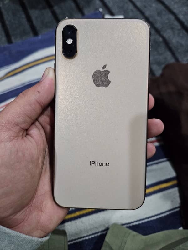 iphone xs gold 64gb 77% health water pack 6