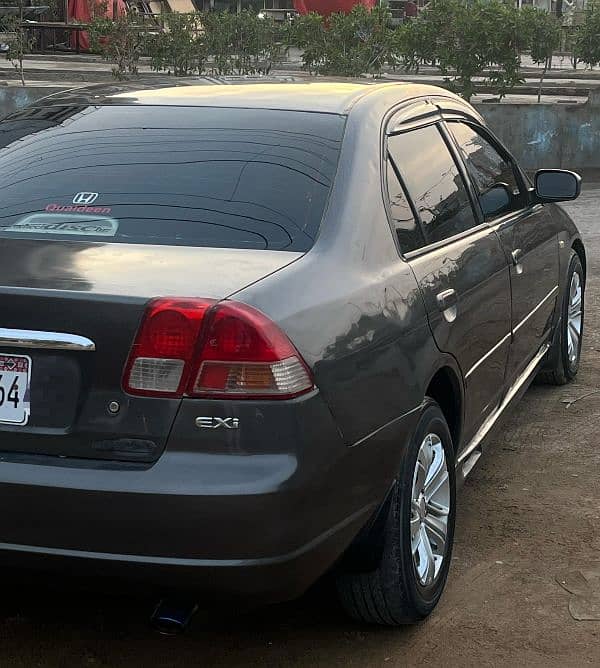 Honda Civic EXi 2005 1