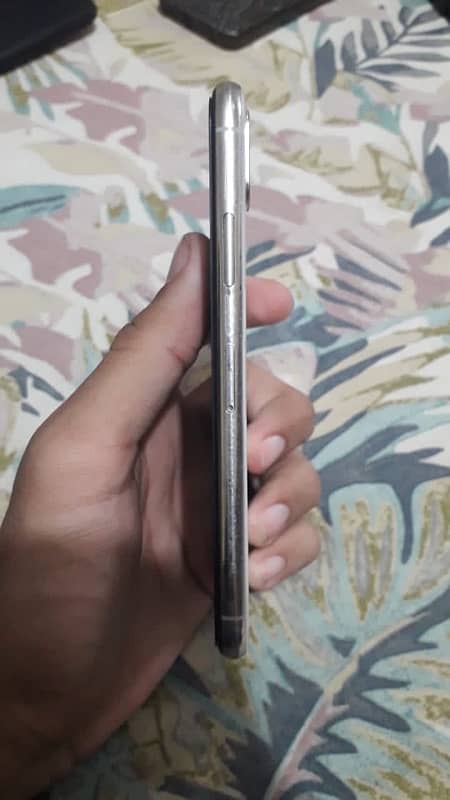 iphone x with box 64 gb non pta 3