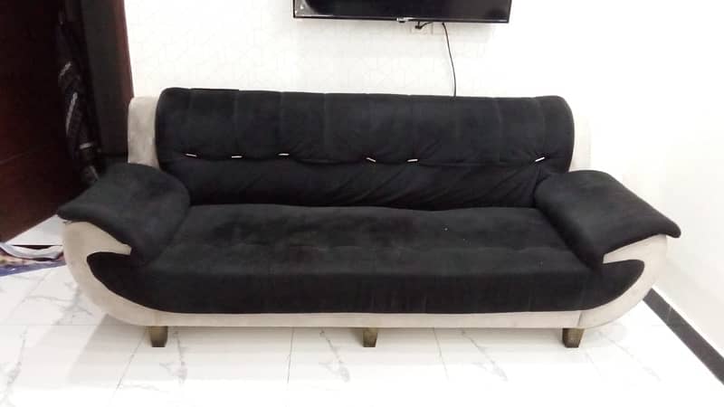 3 seater sofa 0