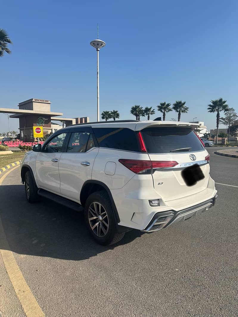 Toyota Fortuner V 2020 2