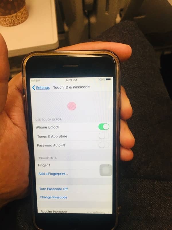 iPhone 6, 32GB, 100% Battery Health. 10/10 condition 0